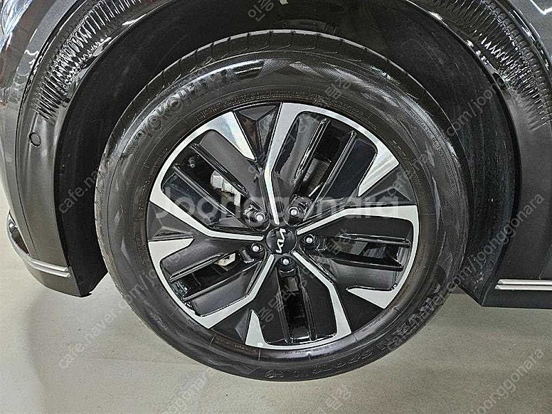 EV6 중고 EV6 중고차 회색 2022년식 47,011km 롱레인지 AWD 어스 중고자동차--5